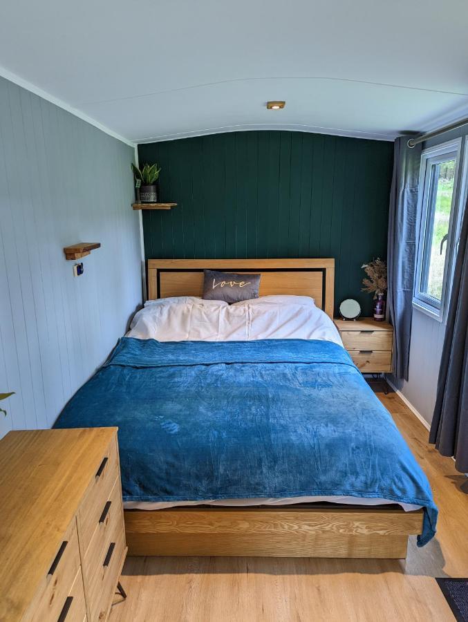 Отель Waun Fach Retreat Крикхауэлл Экстерьер фото